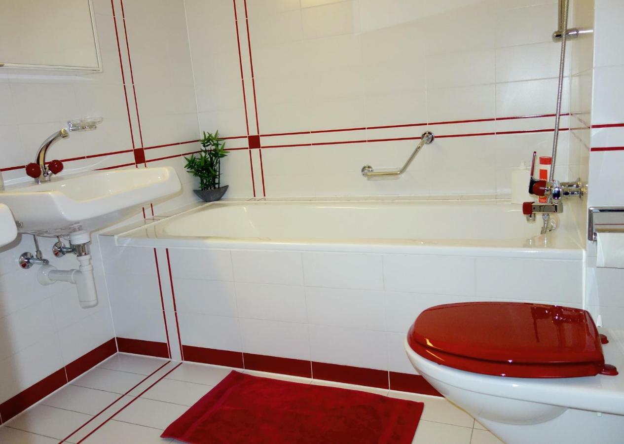 Exclusive Central Apartment Basel Bagian luar foto